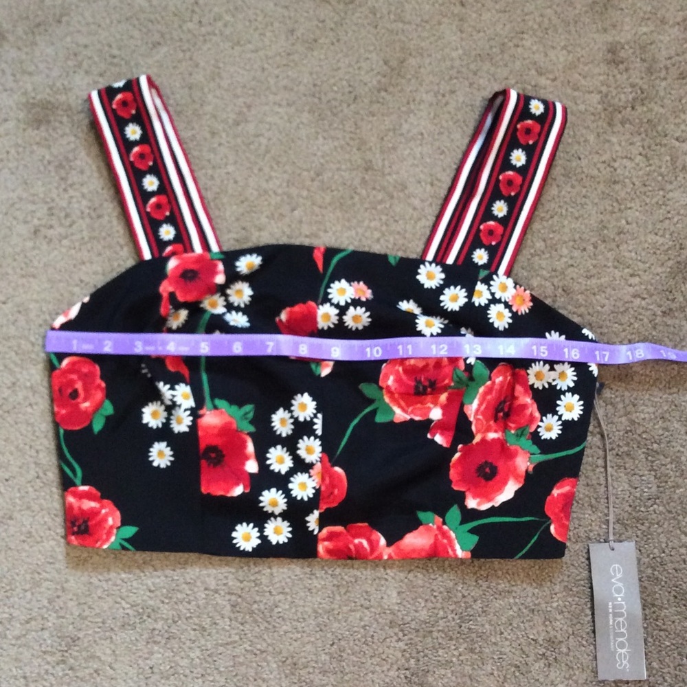 NWT Eva Mendes Black Floral Tyra Crop Top - Picture 2 of 4